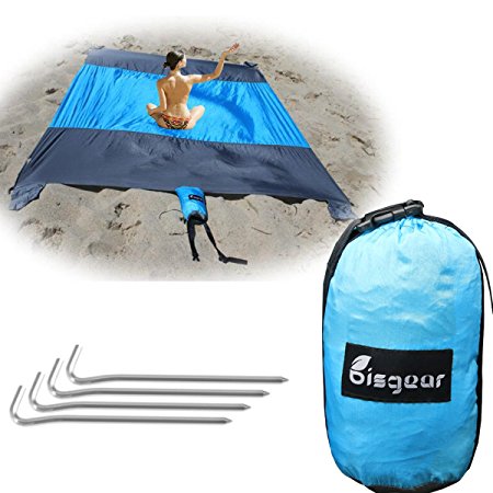 Sand Escape Compact Beach Blanket - Bisgear 9’ x 7’ Outdoor Lightweight Parachute Nylon Picnic Blanket  5 Zipper Pockets   4 Anchor Loops & Stakes for Backpacking Camping Hiking