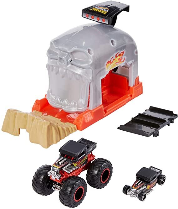 Hot Wheels Monster Truck Pit & Launch Play Sets with a Monster Truck and a 1:64 car, Team Bone Shaker