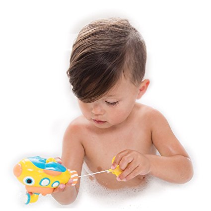 Nuby Little Submarine Pull String Bath Toy, Colors May Vary