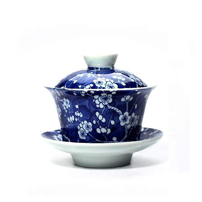 Vilight Chinese Gaiwan Porcelain Tea Cup - Housewarming Gifts for Women Men Mom Sisters Indoor Decor- Handmade Blue and White 5.6oz
