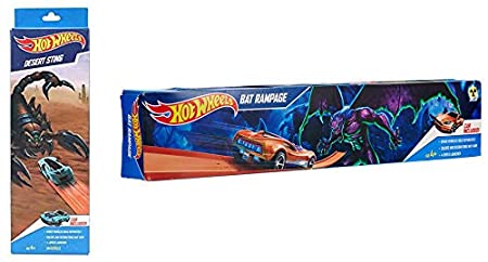 Hot wheels Desert Sting   Hot wheels Bat Rampage