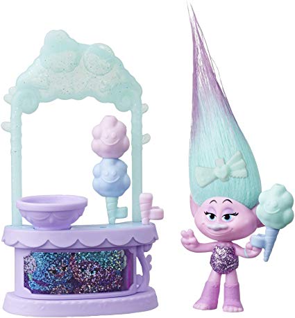 DREAMWORKS TROLLS Satin's Sweet Treats Playset, Cotton Candy Stand with Figure and Accessories