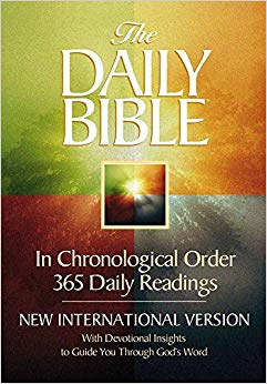 The Daily Bible: New International Version: With Devotional Insights to Guide You Through God's Word