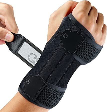 FREETOO Carpal Tunnel Wrist Support Brace, Upgraded Strong Wrist Splint for Women Men, with Padding, 3 Stays, Snug-Fit Full Support Hand Brace for Sleep, Arthritis, Tendonitis Relief, Right Hand(S/M)