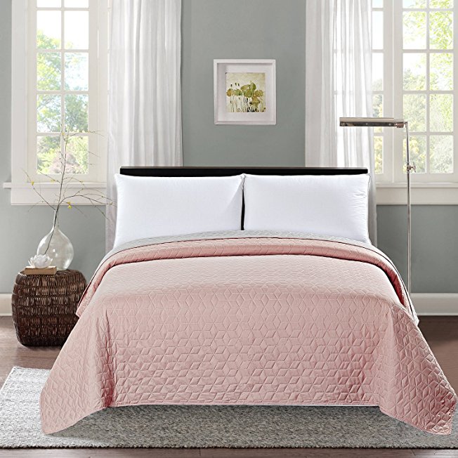 Elegant Comfort Best, Softest, Coziest Solid Quilt Bedspread Coverlet, Lightweight, Hypoallergenic, Brushed Microfiber, All-Season Bedding Collection (Queen, Bloggy Pink)