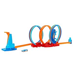 Hot Wheels Track Set, Ultra Hots Loop Madness with 3 Loops and 1 Hot Wheels Car in 1:64 Scale, Connects to Other Sets, Collapses for Easy Toy Storage