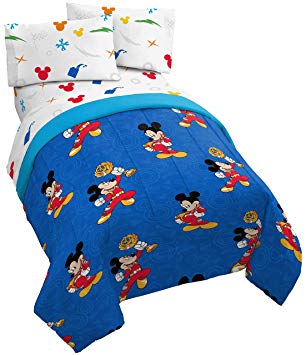 Jay Franco Disney Mickey Mouse Trophy Twin Comforter - Super Soft Kids Reversible Bedding - Fade Resistant Polyester Microfiber Fill (Official Disney Product)