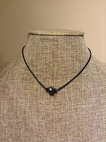 Single Black Peacock Pearl Leather Choker Necklace