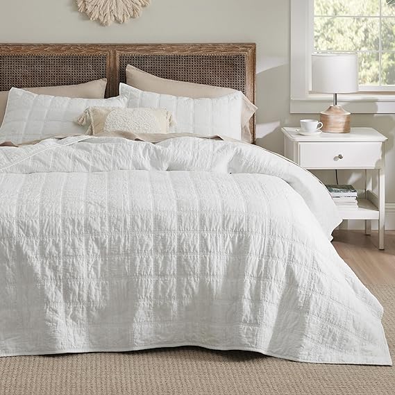 Bedsure 100% Cotton Quilt Set, Queen Size Bedspread, Lightweight Soft Bed Coverlet, 3-Piece Cozy Stitching Quilt Set with 2 Pillow Shams in Geometric Pattern for All Season, 90x96 inches, White