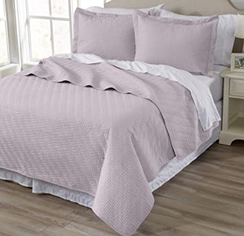 Home Fashion Designs 3-Piece All Season Quilt Set. Full/Queen Size Quilt with 2 Shams. Soft Microfiber Bedspread and Coverlet. Emerson Collection (Lilac)