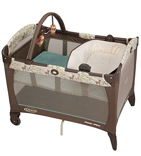 Graco Pack n' Play Playard with Reversible Napper and Changer, Meadow Menagerie