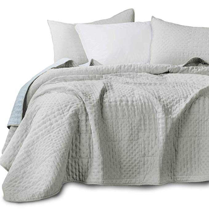 KASENTEX Quilted Coverlet 3-pc Mini Bedding Set - All Season Lightweight Ultra Soft Stone Washed Blanket - Heat-Pressed 2-Tone Reversible Color, Full/Queen   2 Shams, Fairest Grey/Sky Blue
