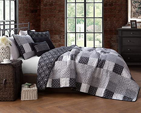 Geneva Home Fashion Evangeline 4 pc Reversible Printed Patchwork Quilt with Throw Pillows Bedding Set, Twin, Black