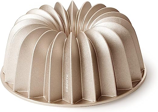 CAROTE Non-Stick Bundt Cake Pans for Baking, Perfect Bundt Cakes, Heavy Duty Die Cast Alumimum Cake Pan, Fluted Tube Pan Baking Mold For Easy Release (French Wreath)