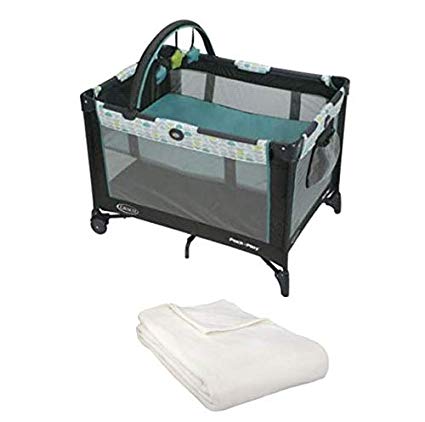 Pack 'n Play On The Go Playard with Bassinet & Blanket (Fletcher)