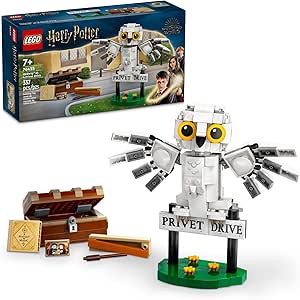 LEGO Harry Potter Hedwig at 4 Privet Drive, Buildable Fantasy Toy with a Harry Potter Owl Figure, Harry Potter Toy for Independent Play, Harry Potter Gift Idea for Girls, Boys and Kids Ages 7 , 76425