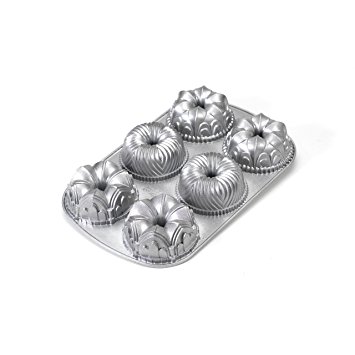 Nordic Ware Platinum Collection Garland Bundt Pan