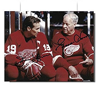 Steve Yzerman & Gordie Howe Autographed Signed 8x10 Photo Reprint RP COA 'Detroit Red Wings'