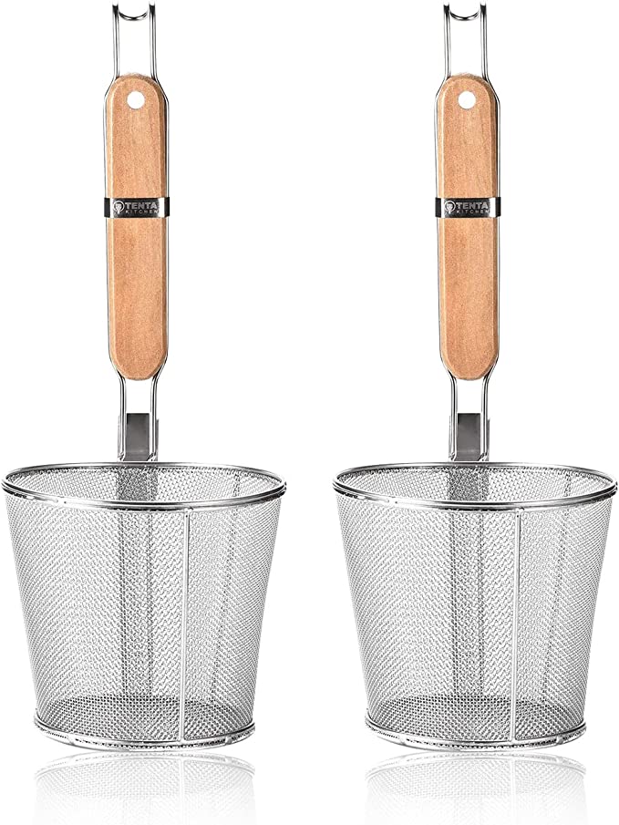 2 Pieces Pasta Strainer Basket Stainless Steel Fine mesh Pasta Strainer Basket with Wooden Handle Good For Boiling Food Spaghetti Dumpling (Dia 5.5inch/14cm)