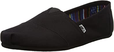 TOMS womens Toms Black on Black Men's Canvas Classics 10001435