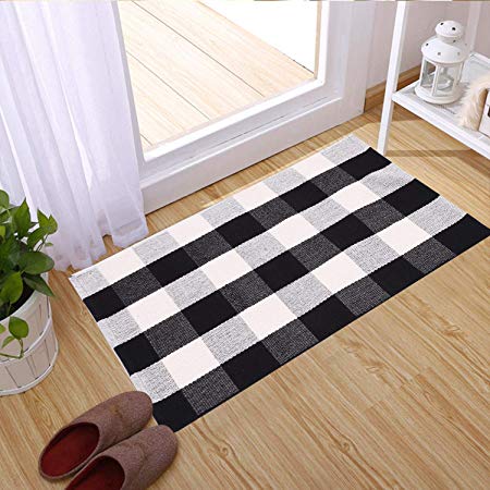 23.5''x35.4'' Cotton Plaid Rugs Black/White Hand-Woven Checkered Door Mat Washable Rag Throw Rugs, Reversible Black and White Plaid Rug
