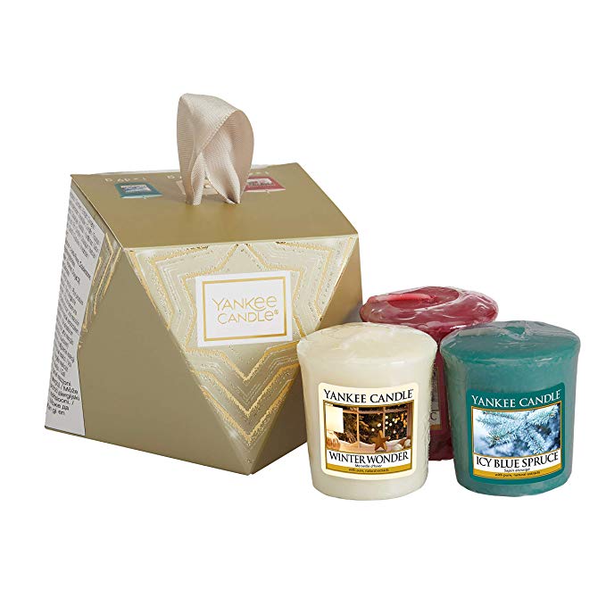 Yankee Candle Stocking Filler Gift Set with 3 Scented Votive, Medium