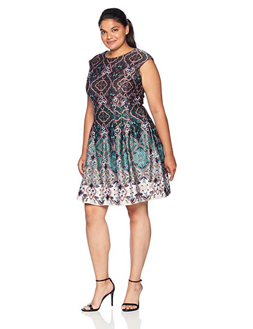 Gabby Skye Women's Plus Size Printed Fit and Flare Dress