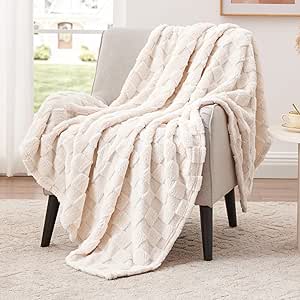 EXQ Home Fleece Throw Blanket for Couch or Bed - 3D Plaid Jacquard Decorative Blankets - Cozy Soft Lightweight Fuzzy Flannel Blanket Suitable for All Seasons(50"×60",Beige)