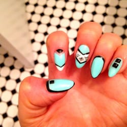 Marie Nails