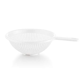 YBM Home 8.5 Inch Deep Plastic Strainer Colander with Long Handle – Made of Food Safe BPA-Free Plastic - Use for Pasta, Noodles, Spaghetti, Vegetables and More 31-1129-white (1, White)