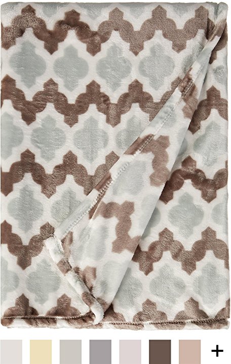 Northpoint Ruya Oversized Printed Velvet Plush Throw Blanket, 50 x 70", Trellis