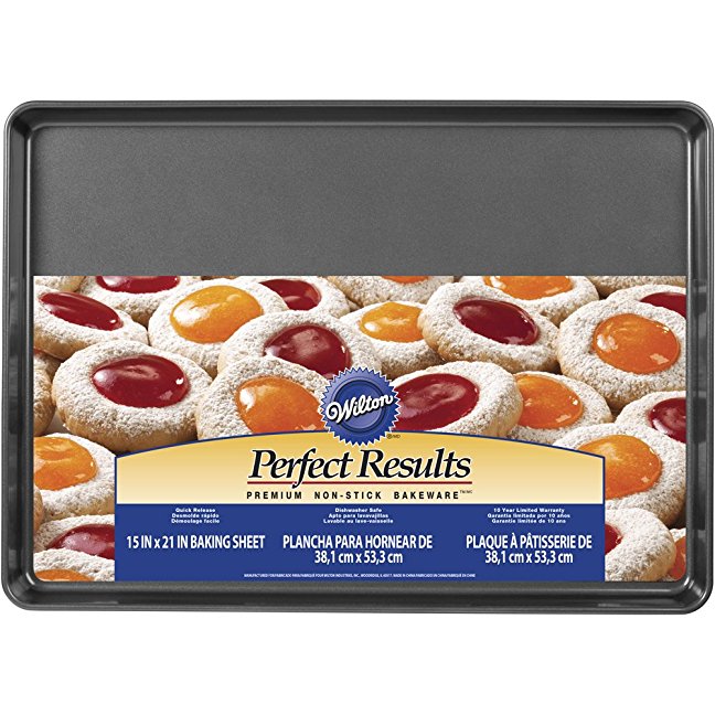 Wilton Industries 2105-0109 Perfect Results Premium Non-Stick Bakeware Mega Cookie Pan