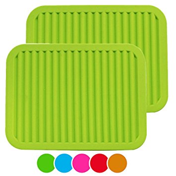 ME.FAN 9" x 12" Big Silicone Trivets - Multi-purpose Silicone Pot Holders, Spoon Rest and Kitchen Table Mat - Insulated, Flexible, Durable, Non Slip Hot Pads and Coasters (2 Set) Green