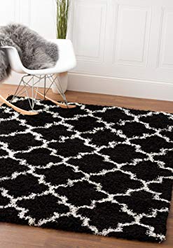 Super Area Rugs 5' x 7', Black & White Shag Rug For Open Spaces and Living Rooms Moroccan Geometric Quatrefoil Trellis Printed Stain-Resistant Carpet