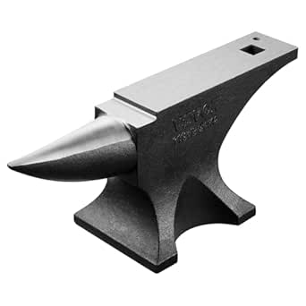 VEVOR Single Horn Anvil, 110lbs Cast Steel Anvil, High Hardness Rugged Round Horn Anvil for Blacksmiths, with Large Countertop and Stable Base, Metal Working Tool for Metal Bending, Shaping, Twisting