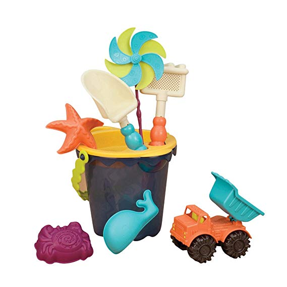 B. toys by Battat – Sands Ahoy – Beach Playset - Medium Bucket Set (Navy) with 9 Unique Sand & Water Toys – Phthalates and BPA Free – 18 m