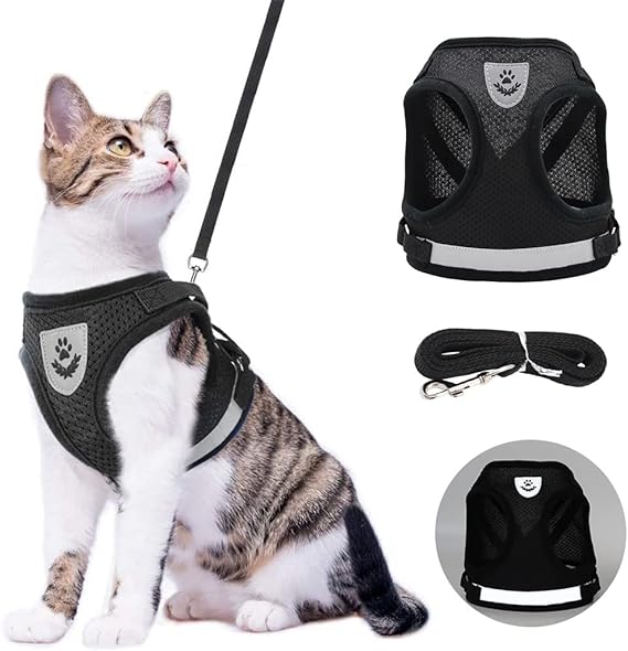 Qpets® Cat Vest Harness with 1.2m Dog Leash Adjustable Size Dog Vest Harness Breathable Mesh Fabric with Safety Reflective Strip Dog Harness for Cat(S, Black)