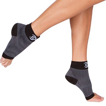 Plantar Fasciitis Socks - 1 Pair of Premium Lightweight Ankle Support Unisex Mens and Womens Compression Foot Sleeves that Provide Relief from Swelling and Foot Pain
