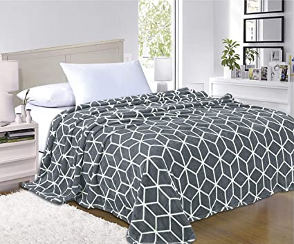 Elegant Comfort Luxury Velvety-Soft Coral Flannel Blanket Micro-Velour Ultra-Softness Fuzzy Plush, 100% Hypoallergenic, King/California King, Grey