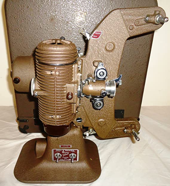 Vintage 1930's Bell and Howell 8MM Filmo Master 400 Design 122 Model G Projector with Original Case and Reels – NRMINT Condition Looks and Feels New