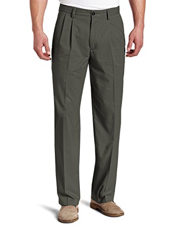 Dockers Men's Easy Khaki D3 Classic-Fit Pleated Pant