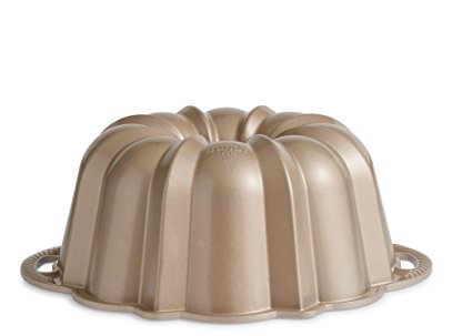 Nordic Ware Exclusive Bundt and Bundt Bag, Champagne