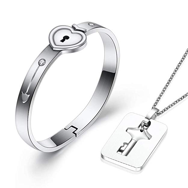 VQYSKO Heart Pendant Necklace for Couples, Stainless Steel Necklace Set for Best Friends, BFF, Frienship