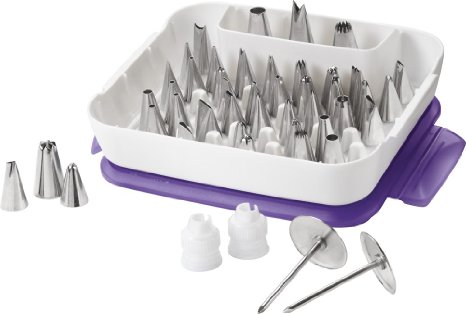 Wilton 2104-0240 Master Decorating Tip Set