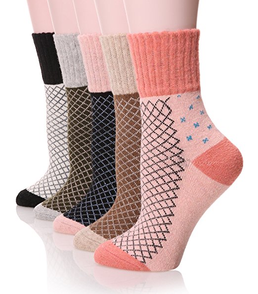 DoSmart Women's Winter Knitting Warm Wool Thick Crew Socks 5 Pairs