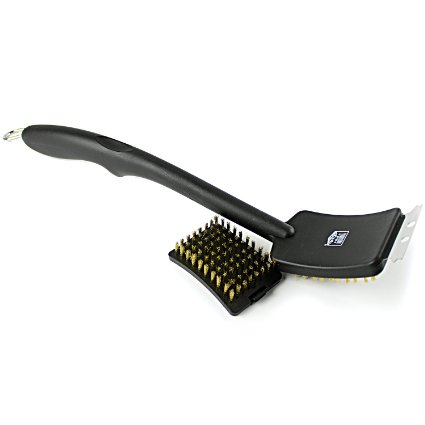 Yukon Glory 40064 Small BBQ Grill Brush, Best BBQ Grill Tool, Grill & Barbecue Scrubber, Bonus replacement brush head included