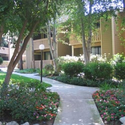 River Oaks Apartments