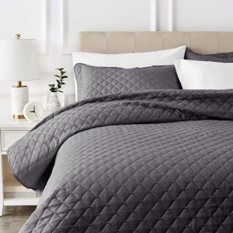 AmazonBasics Oversized Quilt Coverlet Bed Set - King, Dark Grey Diamond