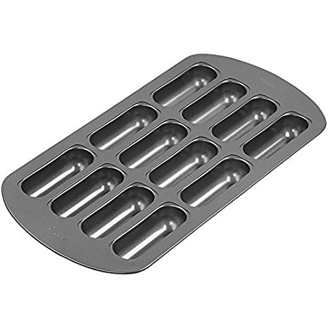 Wilton 2105-3646 Non-Stick 12-Cavity Delectovals Cake Pan