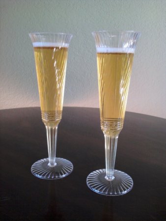 Elegant Plastic 5oz. Champagne Flutes. Designed Pattern. 96 Champagne Flutes